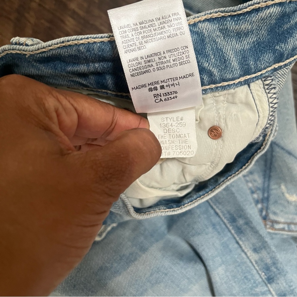 Mother Denim the Tomcat distressed lighter wash “the confession” jeans 27 - Picture 5 of 13